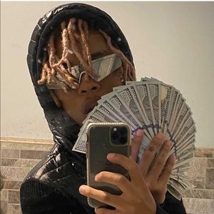 Meet your Posher, Deandre